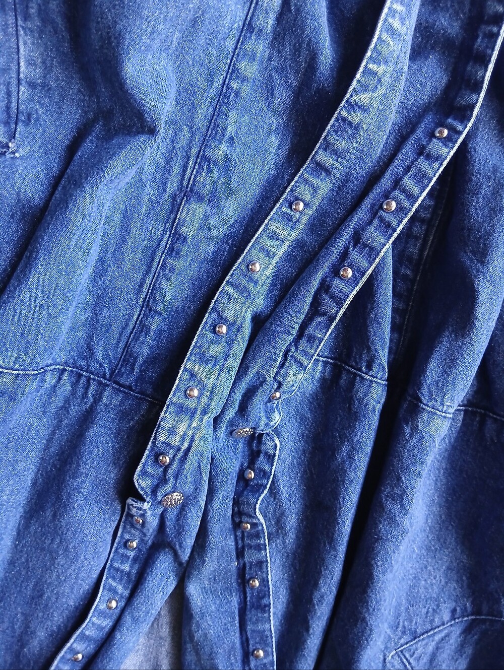 Vintage Women’s Blue Denim Jacket with Stud Details 80s 90s - Picture 4 of 11